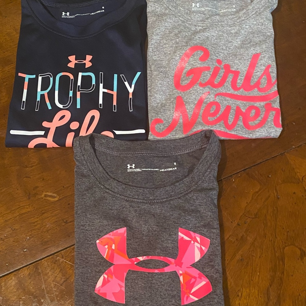 Girls under armor T-shirts